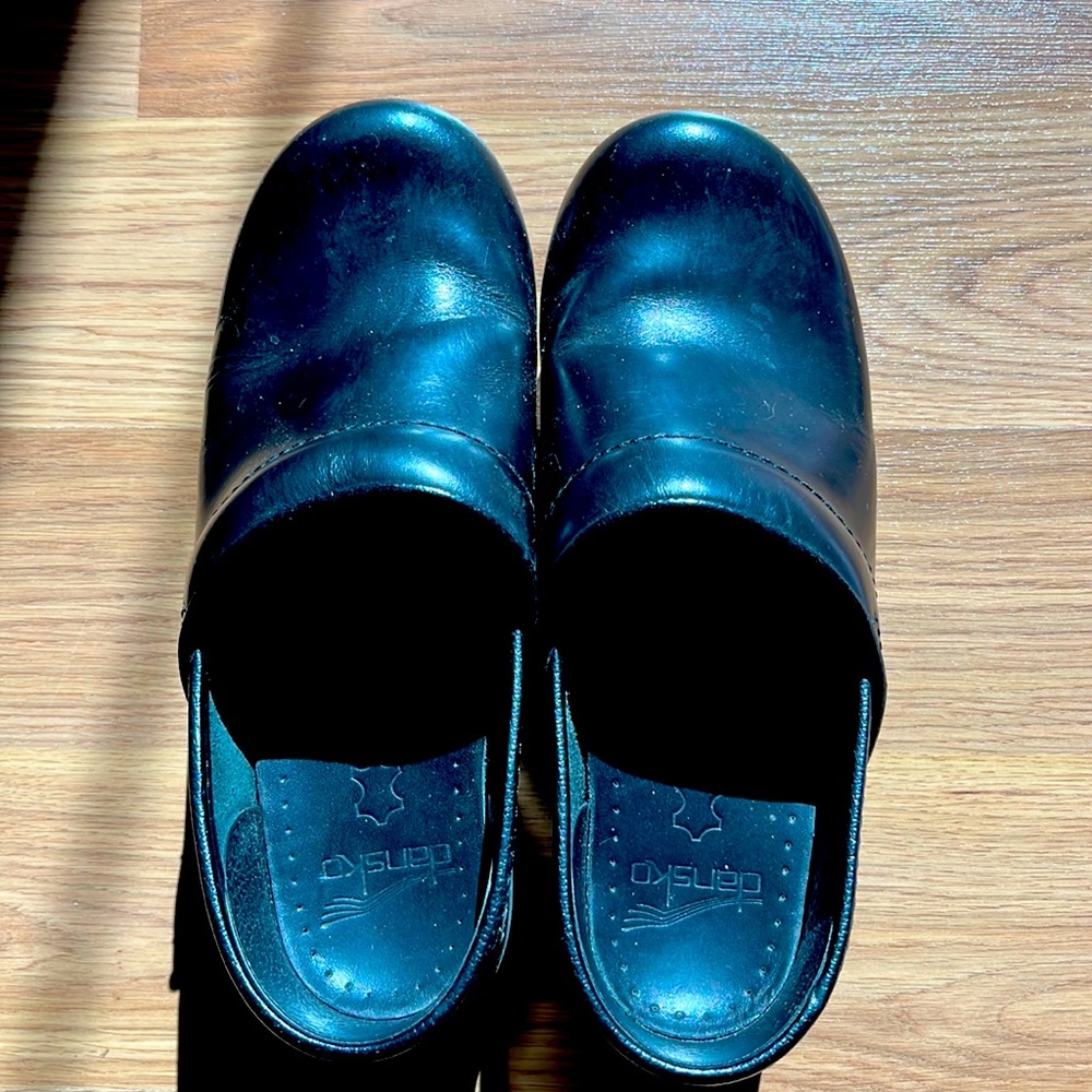 Dansko Clogs Size 37 - image 1